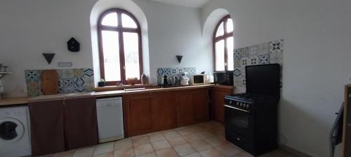 Le Pont-de-Beauvoisin House | Halte convivial,plein centre, wifi ,parking