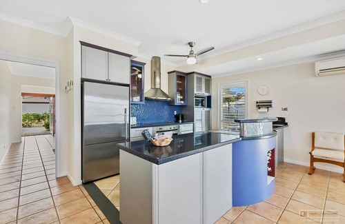 Banksia Beach House | Halycon House