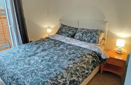 Worthing Apartment | Ham Road Apartment - Uk48221