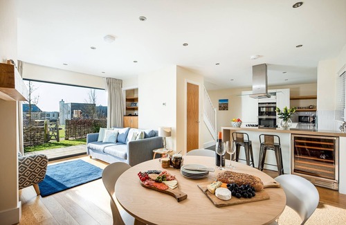 Holworth House | Hambury Cottage (BV22), Silverlake, Dorset