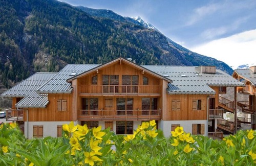 Orelle Apartment | Hameau 4 502 - SPA & PISCINE appartement 6 pers