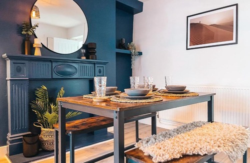 Pentrebach House | Hamilton House by Solace Stays