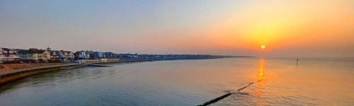 Westgate-on-Sea House | Hamilton Lodge a 6 bedroom seaside Holiday Home Hosting Happiness
