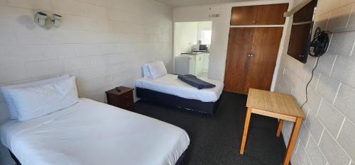 Hamilton Hotel | Hamilton Short Term Rental