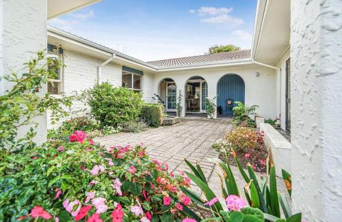 Hamilton Villa | Hamilton Summer Treat- 4 Bedroom with pool