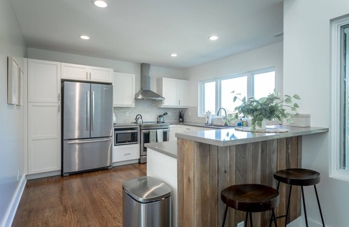 Northside House | Hamilton Villa | Walk to Downtown | 3 Bed 3 Bath