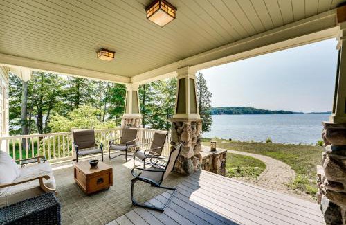Free Soil House | Hamlin Lake Retreat Spacious Stay for Groups!