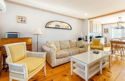 Mashpee Apartment | Hammock Hideaway