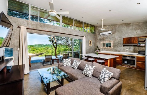 Villarreal House | Hammock House: Your Private Oasis Near Tamarindo