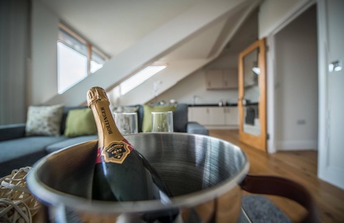 Windsor Apartment | Hampden Apartments - The Elizabeth