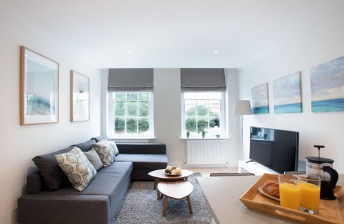 Windsor City Centre Apartment | Hampden Apartments - The George