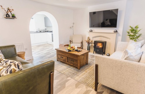 Lincoln House | Hampshire Charming House
