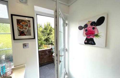 Garden Suburb Apartment | Hampstead 4-bedrooms condo apartment