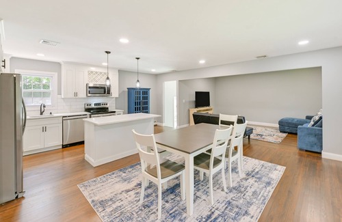 Hampton Bays Cottage | Hampton Bays Retreat: Walk to Squires Beach!