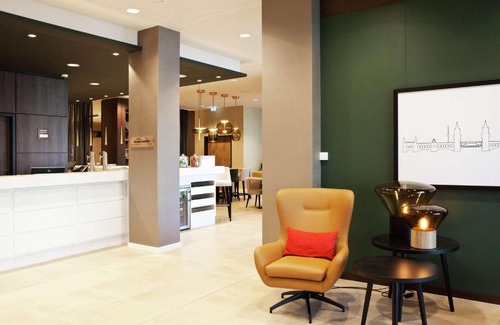 Friedrichshain-Kreuzberg Hotel | Hampton By Hilton Berlin City East Side Gallery