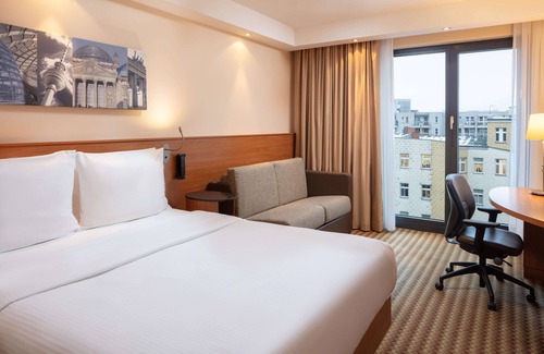 West Berlin Centre Hotel | Hampton by Hilton Berlin City West