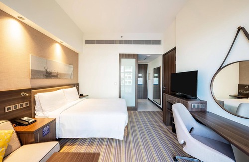 Al Qusais Hotel | Hampton by Hilton Dubai Airport