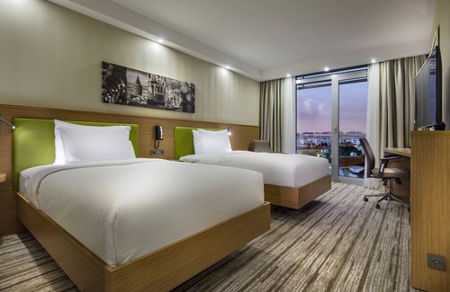 Bakırkoy Hotel | Hampton by Hilton Istanbul Atakoy