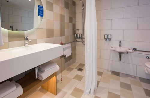 Hanger Hill Hotel | Hampton by Hilton London Park Royal