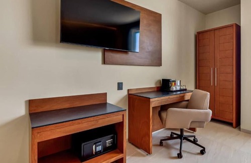 Queretaro Hotel | Hampton By Hilton Queretaro Juriquilla