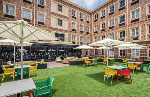 Greater Johannesburg Metropolitan Area Hotel | Hampton By Hilton Sandton Grayston