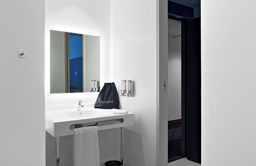 Blagnac Hotel | Hampton by Hilton Toulouse Airport