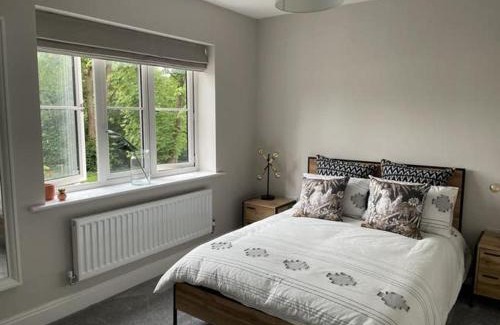 Peterborough House | Hampton