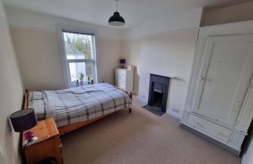 Peterborough House | Hampton