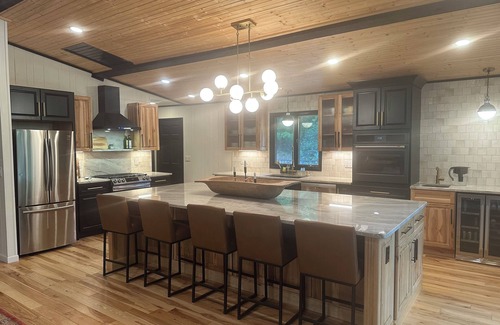 Hampton House | Hampton Haven - Fabulous mountain house close to AT and Watauga Lake!
