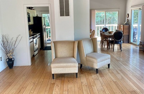 Clearwater Beach House | Hampton Home On Creek & Walking Distance To Beach