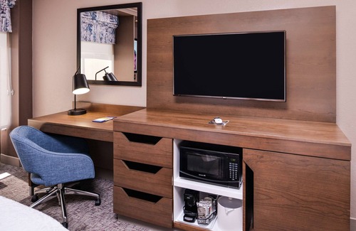 Altura Addition Hotel | Hampton Inn Albuquerque-University/Midtown