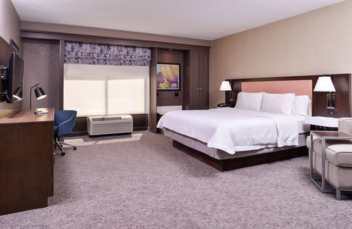 Altura Addition Hotel | Hampton Inn Albuquerque-University/Midtown