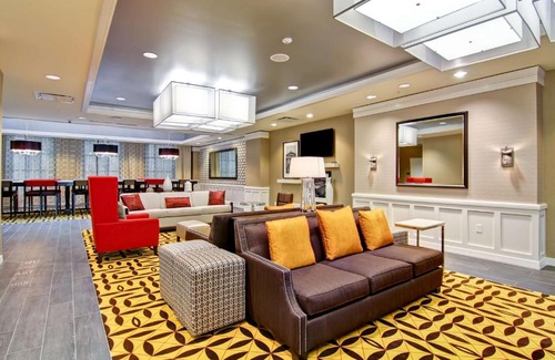 Central Business District Hotel | Hampton Inn and Suites Cincinnati - Downtown
