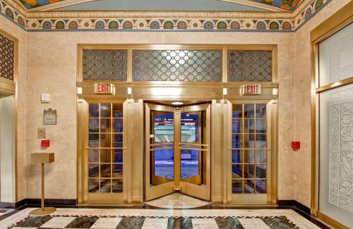 Central Business District Hotel | Hampton Inn and Suites Cincinnati - Downtown