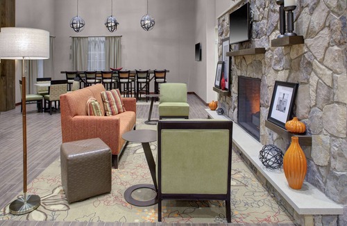 Manchester Hotel | Hampton Inn and Suites Manchester