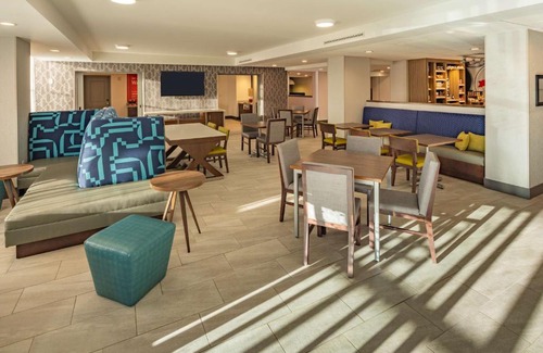 Asheville Hotel | Hampton Inn Asheville-Tunnel Road