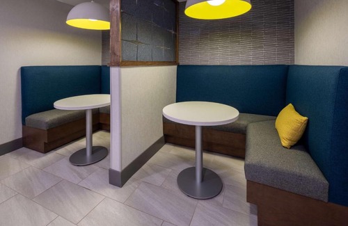 Asheville Hotel | Hampton Inn Asheville-Tunnel Road