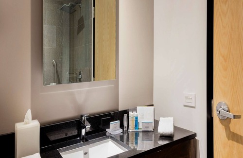 Cancun Hotel | Hampton Inn by Hilton Cancun Cumbres