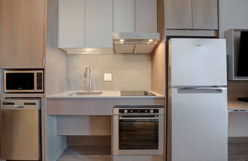 Chinatown Hotel | Hampton Inn by Hilton Montreal Downtown