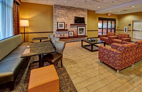 Crossville Hotel | Hampton Inn Crossville