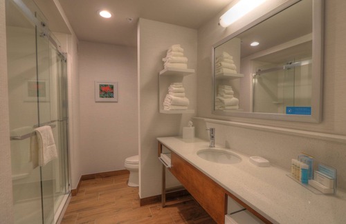 Gatlinburg Hotel | Hampton Inn Gatlinburg Historic Nature Trail