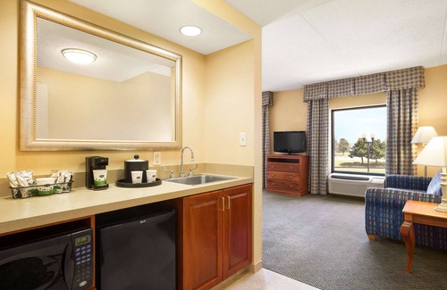 Geneva Hotel | Hampton Inn Geneva