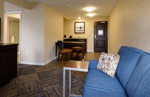 Green Bay Hotel | Hampton Inn Green Bay Downtown