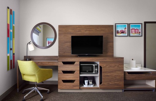 Pike Hotel | Hampton Inn Indianapolis Northwest - Park 100