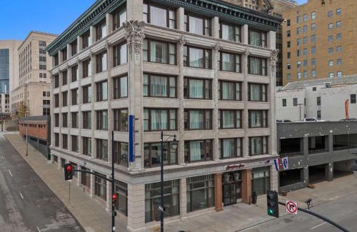 Financial District Hotel | Hampton Inn Kansas City - Downtown Financial District