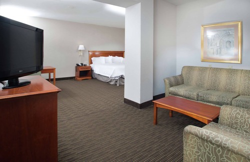 Linden Hotel | Hampton Inn Linden