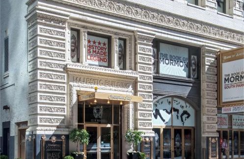 The Loop Hotel | Hampton Inn Majestic Chicago Theatre District