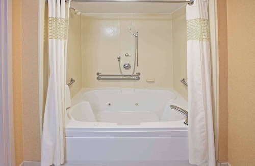 Marietta Hotel | Hampton Inn Marietta