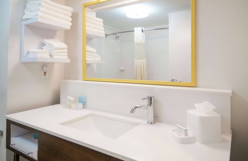 Metairie Hotel | Hampton Inn Metairie