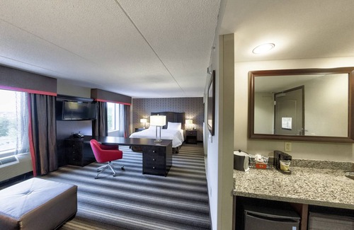 Neptune City Hotel | Hampton Inn Neptune/Wall